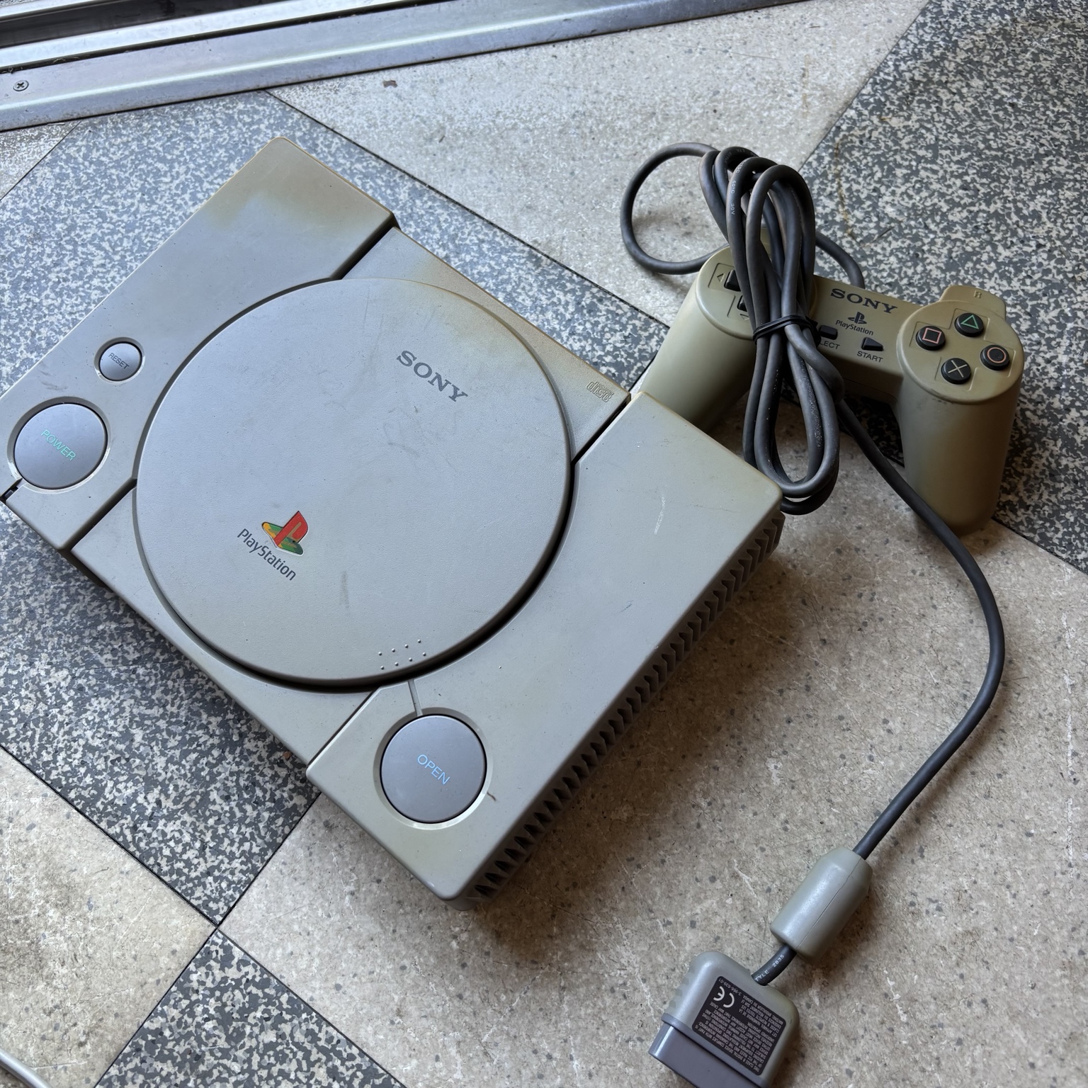 実家の押し入れに眠るゲームや懐かしいグッズ|捨てる前に出張買取へご相談ください【尾張旭市】